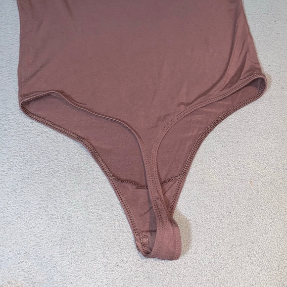 Aritzia Bodysuit (only worn once) - Picture 3 of 4